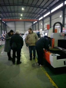 Fiber laser metal cutter for agents